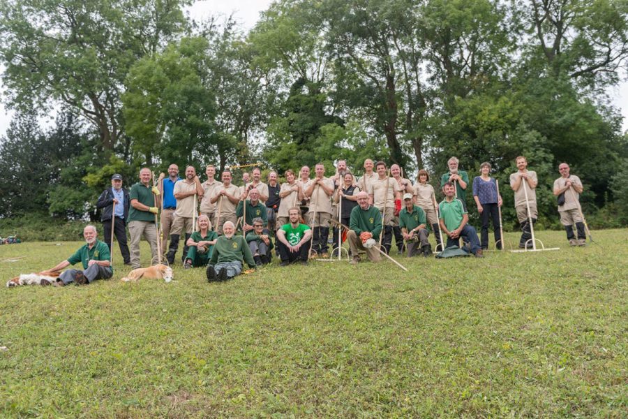 BCV-idverde-leadership-team-RSPB-gather-to-clear-vegetation-900x600