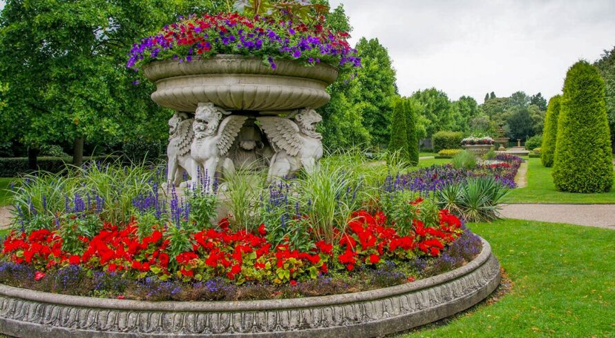 Floral-display-_-Regents-Park-1380x760-c-2