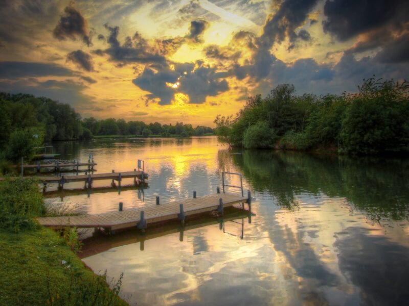 photo of delapre abbey lake